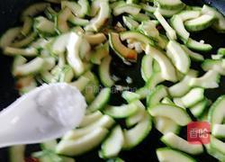 清炒西葫芦的做法图解9