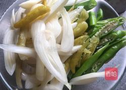 豆豉茭头爆肉片的做法图解1