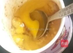 炒老干妈牛肉玉米鸡蛋的做法图解3