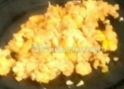 炒老干妈牛肉玉米鸡蛋