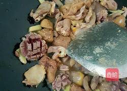 鸡杂爆炒青瓜的做法图解4