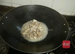 豆角炒本地猪肉的做法图解2
