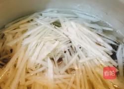 萝卜丝鲫鱼汤的做法图解6