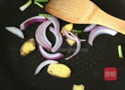 红烧蒜香鲈鱼的做法图解2