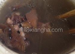 土茯苓赤小豆薏米芡实排骨汤