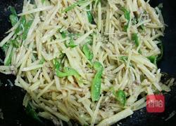 青椒土豆丝的做法图解10
