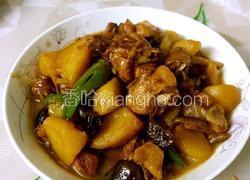 土豆烧鸡块