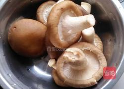 香菇酿肉的做法图解1