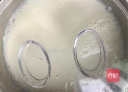 自制草莓酱酸奶的做法图解4