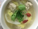 娃娃菜粉丝肉丸汤的做法[图]