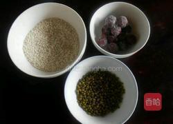 水果粥(杨梅糯米粥)的做法图解1