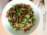 蒜苔炒肉
