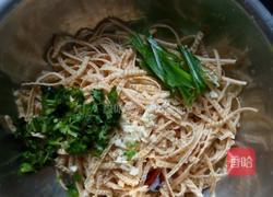 凉拌豆腐丝的做法图解2