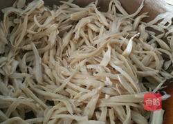 干煸杏鲍菇的做法图解3