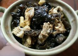 黑木耳炒鸡肉