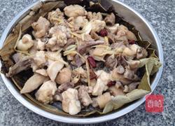 荷叶蒸鸡的做法图解3
