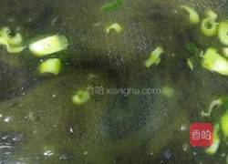 生菜西红柿鸡蛋面的做法图解3