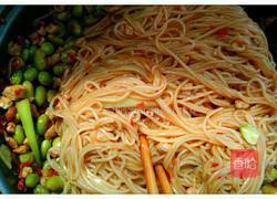 鲜豆炒面的做法图解4