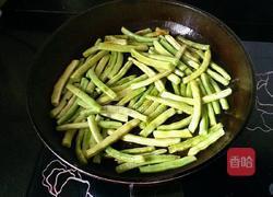干煸豆角的做法图解4