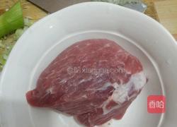 猪肉大葱陷馄炖的做法图解1