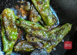 蜂蜜虎皮青椒的做法图解3