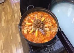 金针肥牛泡菜锅