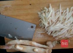姜丝肉的做法图解1