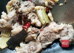 胡萝卜腐竹煲牛腩的做法图解5