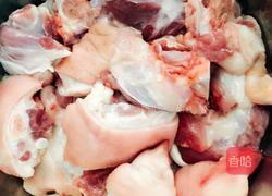 花生炖猪蹄（孕妈宝妈食谱）的做法图解1