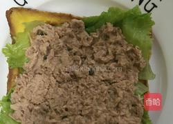 金枪鱼培根三明治的做法图解2