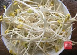 凉拌绿豆芽的做法图解1