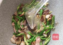 平菇炒肉的做法图解5