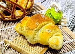 牛角咸面包