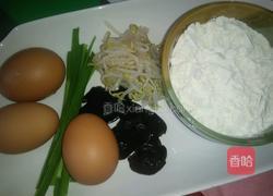 绿豆芽煎饼的做法图解1