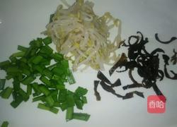绿豆芽煎饼的做法图解2