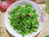 虾皮拌苦瓜的做法[图]