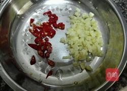 花菜炒肉的做法图解3