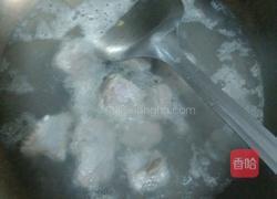 排骨胡萝卜圣女果粥的做法图解2