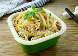 芝香绿豆芽拌面