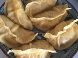 烫面猪肉娃娃菜鲜虾蒸饺的做法[图]