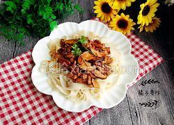 香辣猪肉香菇拌面