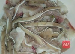 凉拌猪耳朵的做法图解2