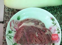 罗卜炖牛腩的做法图解1