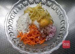 胡萝卜土豆饼的做法图解1