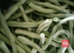 干煸豆角的做法图解1