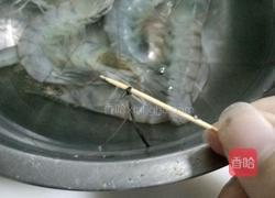 秋黄瓜炒虾球的做法图解4