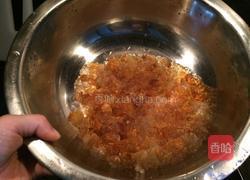 桃胶雪莲子牛奶羹的做法图解3