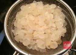 桃胶雪莲子牛奶羹的做法图解4