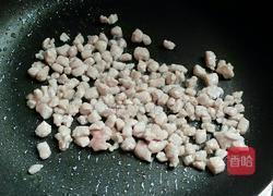 肉丁鸡蛋汤面的做法图解7