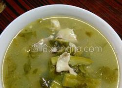 猪粉肠煲咸菜苦瓜汤